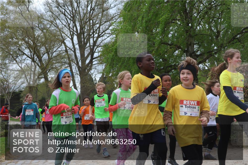 25.04.2026 - Das Zehntel Zöllner http://msf.ph/oto/9663250 25.04.2026 11:45:47 Laufen 12194, 121991, 11811, 11789, 6, 12300 meine-sportfotos.de