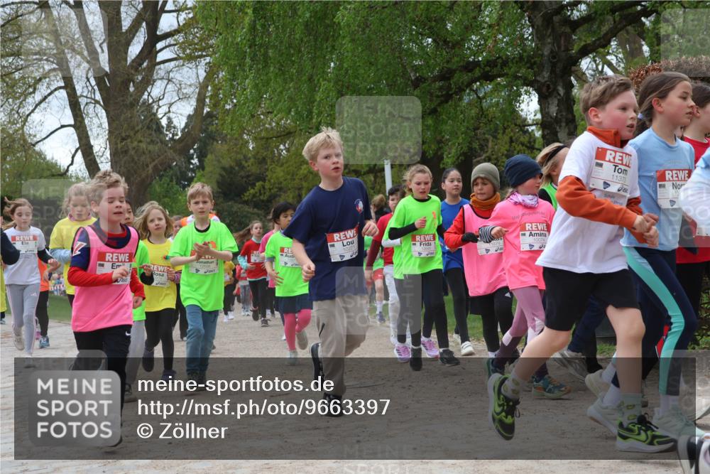 25.04.2026 - Das Zehntel Zöllner http://msf.ph/oto/9663397 25.04.2026 11:45:55 Laufen 12698, 10221, 10074, 12648, 11579, 11373, 10 meine-sportfotos.de