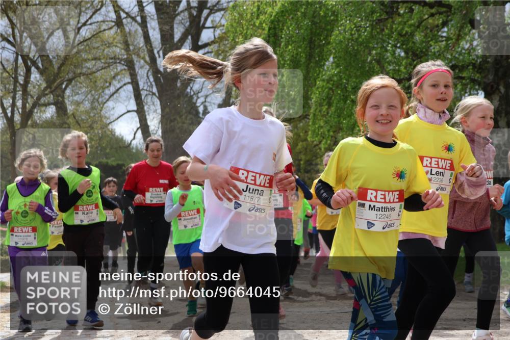 25.04.2026 - Das Zehntel Zöllner http://msf.ph/oto/9664045 25.04.2026 11:46:21 Laufen 11978, 11964, 10732, 11877, 3, 12246, 2236 meine-sportfotos.de