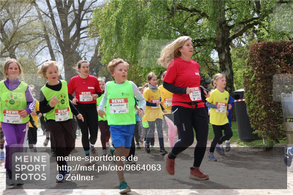 25.04.2026 - Das Zehntel Zöllner http://msf.ph/oto/9664063 25.04.2026 11:46:23 Laufen 1949, 11978, 10732 meine-sportfotos.de