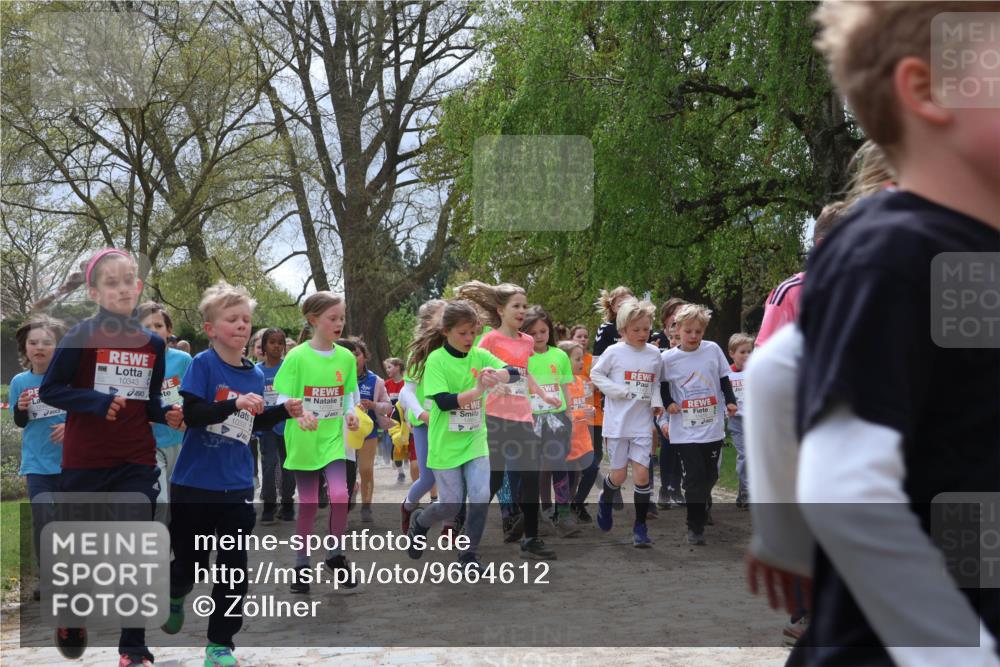 25.04.2026 - Das Zehntel Zöllner http://msf.ph/oto/9664612 25.04.2026 11:46:45 Laufen 10343, 10335 meine-sportfotos.de