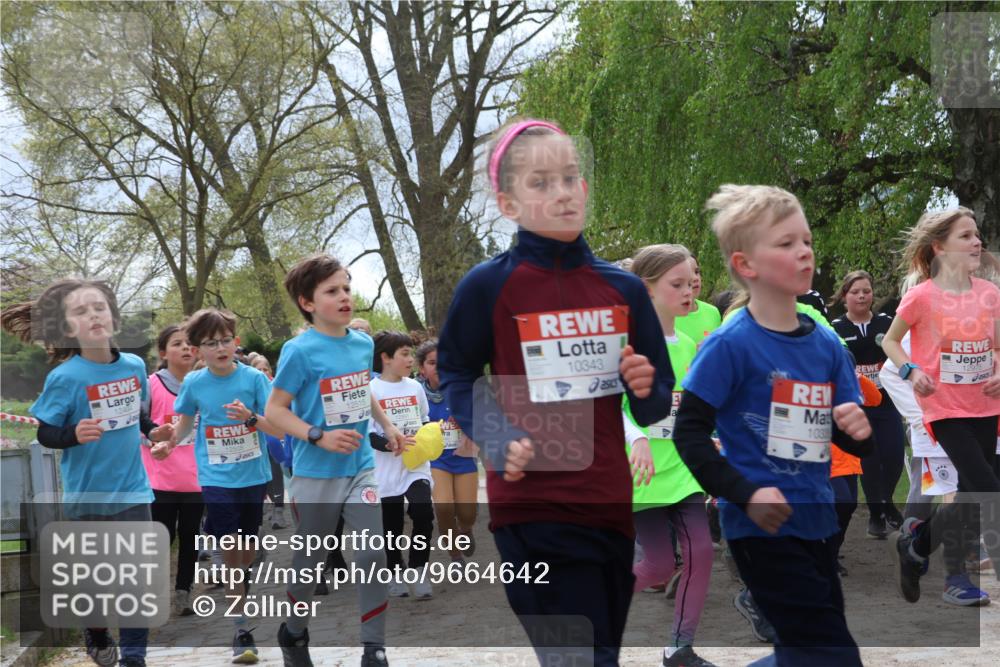 25.04.2026 - Das Zehntel Zöllner http://msf.ph/oto/9664642 25.04.2026 11:46:46 Laufen 12494, 12515, 10343, 1033, 12975 meine-sportfotos.de