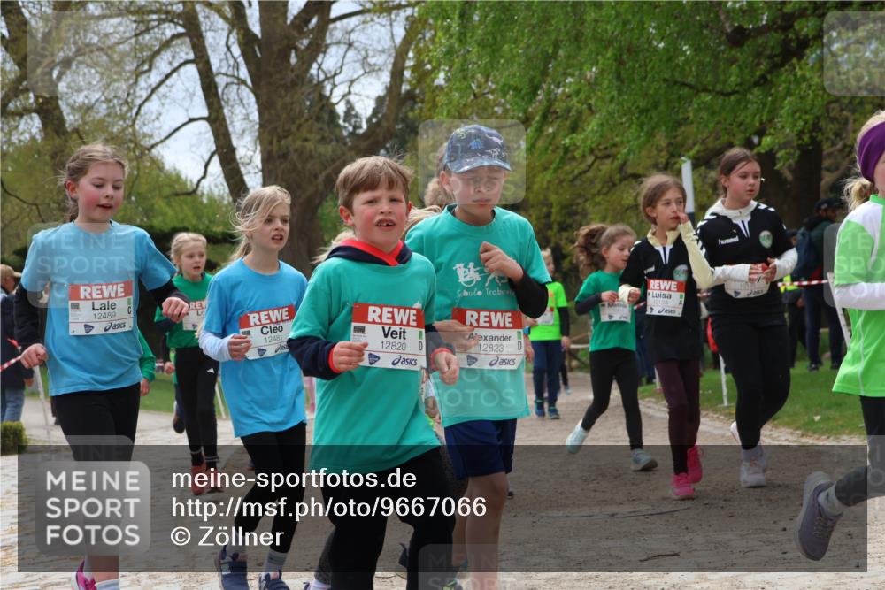 25.04.2026 - Das Zehntel Zöllner http://msf.ph/oto/9667066 25.04.2026 11:48:28 Laufen 12489, 12481, 12820, 12823, 10133, 1013 meine-sportfotos.de