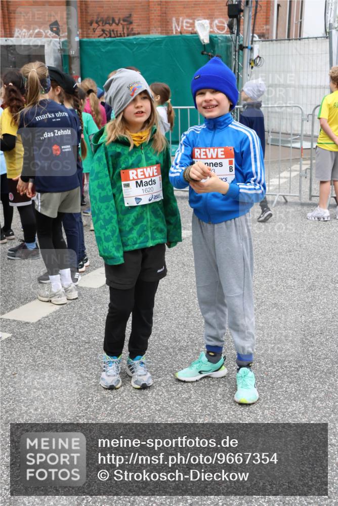 25.04.2026 - Das Zehntel Strokosch-Dieckow http://msf.ph/oto/9667354 25.04.2026 08:25:20 Allgemein zum Event 12, 2006, 1620, 3 meine-sportfotos.de