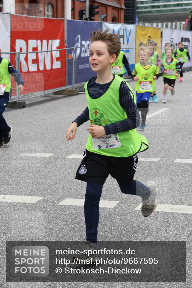 25.04.2026 - Das Zehntel Strokosch-Dieckow http://msf.ph/oto/9667595 25.04.2026 12:07:50 Allgemein zum Event 1949, 11962 meine-sportfotos.de