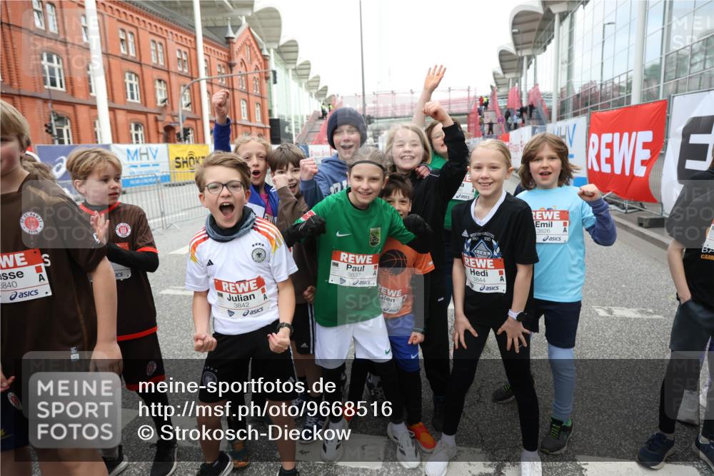 25.04.2026 - Das Zehntel Strokosch-Dieckow http://msf.ph/oto/9668516 25.04.2026 08:18:07 Allgemein zum Event 1910, 3840, 3842, 3837, 1925, 2023, 3826, 3844 meine-sportfotos.de