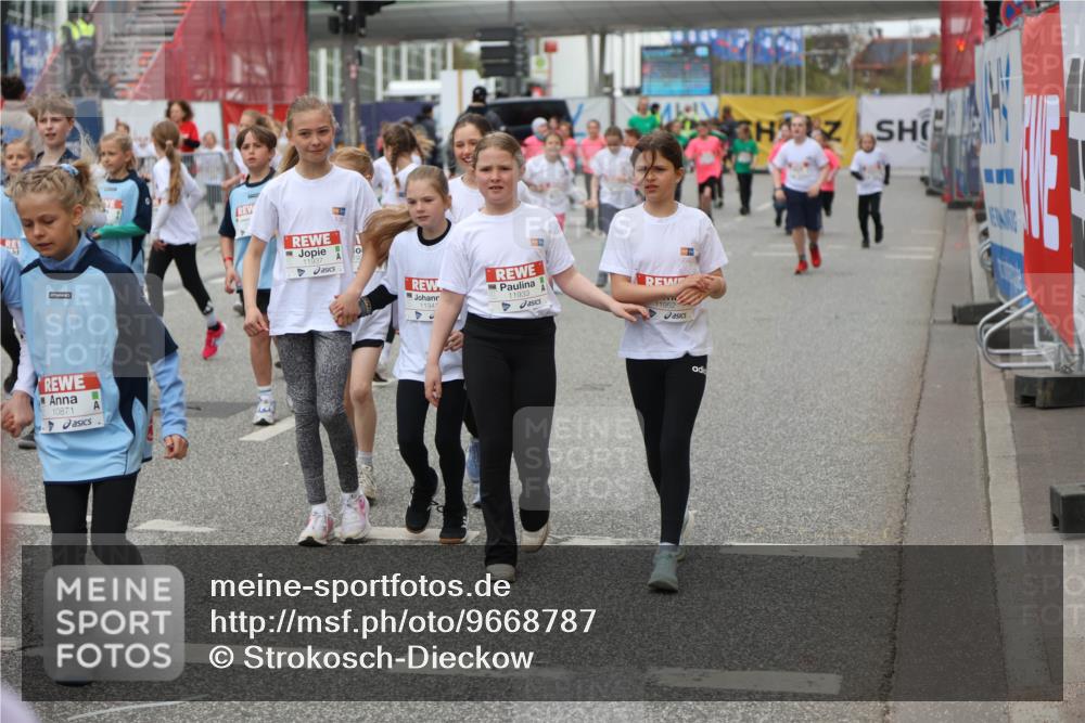 25.04.2026 - Das Zehntel Strokosch-Dieckow http://msf.ph/oto/9668787 25.04.2026 12:06:40 Allgemein zum Event 10871, 11937, 11941, 11933, 11952 meine-sportfotos.de