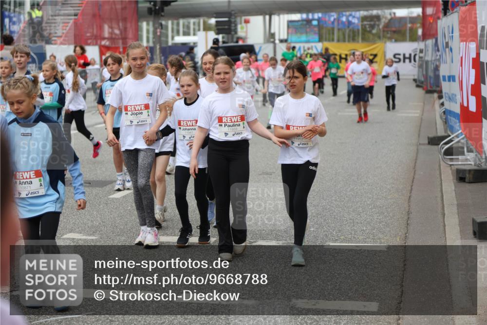 25.04.2026 - Das Zehntel Strokosch-Dieckow http://msf.ph/oto/9668788 25.04.2026 12:06:40 Allgemein zum Event 10871, 11937, 11941, 11933, 1952 meine-sportfotos.de