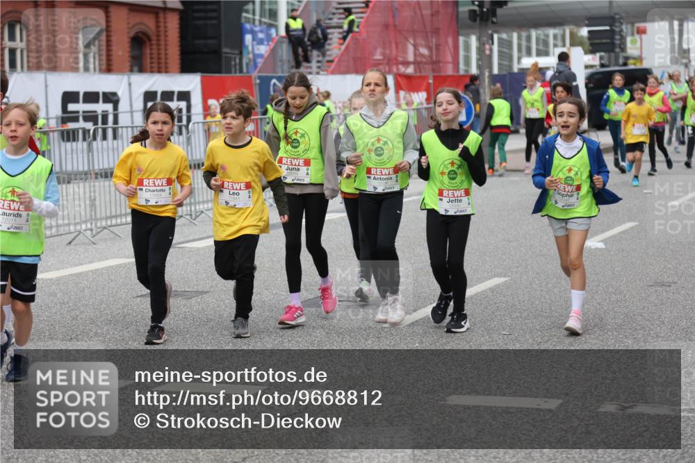25.04.2026 - Das Zehntel Strokosch-Dieckow http://msf.ph/oto/9668812 25.04.2026 12:08:19 Allgemein zum Event 12011, 547, 11854, 11841, 12049, 12036 meine-sportfotos.de