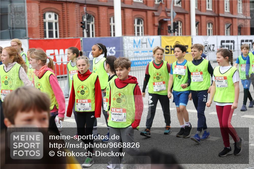 25.04.2026 - Das Zehntel Strokosch-Dieckow http://msf.ph/oto/9668826 25.04.2026 12:08:34 Allgemein zum Event 1949, 1949, 12031, 1949, 12028, 12045 meine-sportfotos.de