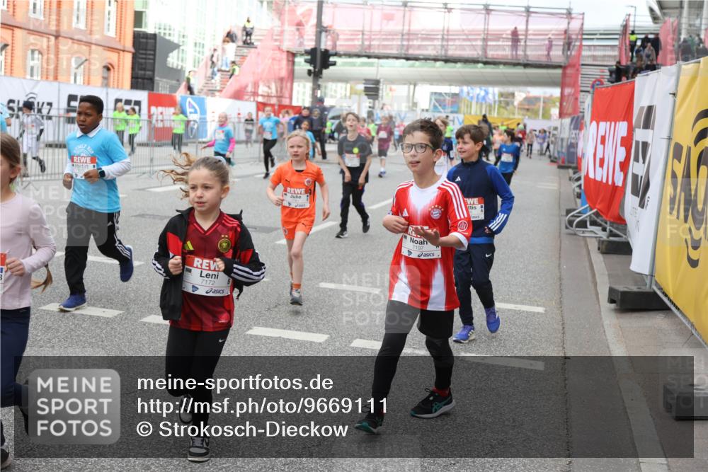 25.04.2026 - Das Zehntel Strokosch-Dieckow http://msf.ph/oto/9669111 25.04.2026 10:06:21 Allgemein zum Event 7172, 7197 meine-sportfotos.de