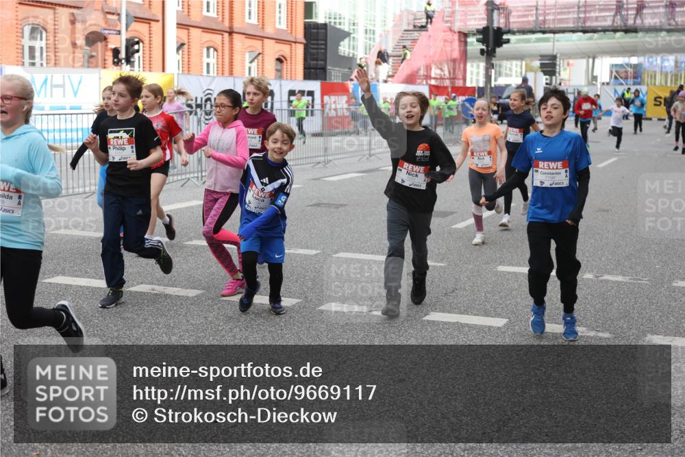 25.04.2026 - Das Zehntel Strokosch-Dieckow http://msf.ph/oto/9669117 25.04.2026 10:06:28 Allgemein zum Event 28, 7201, 7199 meine-sportfotos.de