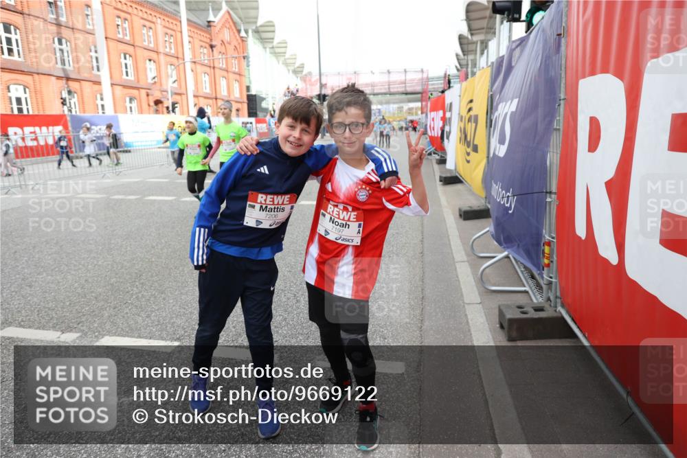 25.04.2026 - Das Zehntel Strokosch-Dieckow http://msf.ph/oto/9669122 25.04.2026 10:06:43 Allgemein zum Event 7206, 7197 meine-sportfotos.de