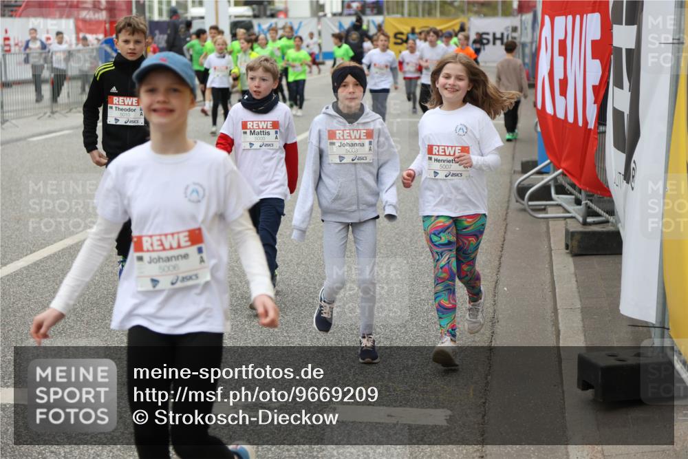 25.04.2026 - Das Zehntel Strokosch-Dieckow http://msf.ph/oto/9669209 25.04.2026 10:10:32 Allgemein zum Event 5010, 5006, 5003, 5007 meine-sportfotos.de