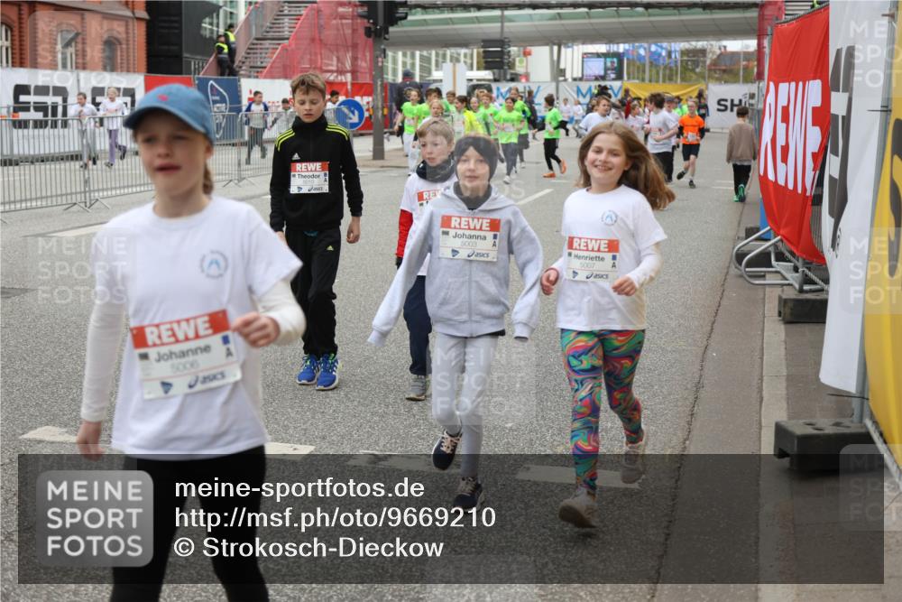 25.04.2026 - Das Zehntel Strokosch-Dieckow http://msf.ph/oto/9669210 25.04.2026 10:10:33 Allgemein zum Event 5006, 5003, 5007 meine-sportfotos.de