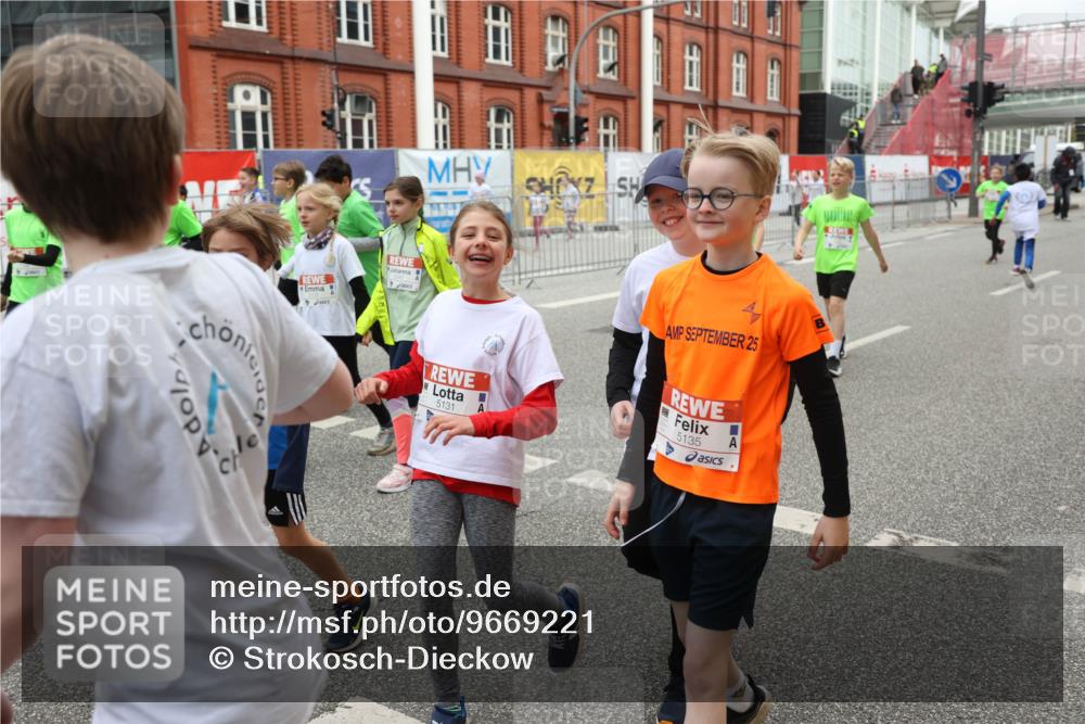 25.04.2026 - Das Zehntel Strokosch-Dieckow http://msf.ph/oto/9669221 25.04.2026 10:10:42 Allgemein zum Event 25, 5131, 5135 meine-sportfotos.de