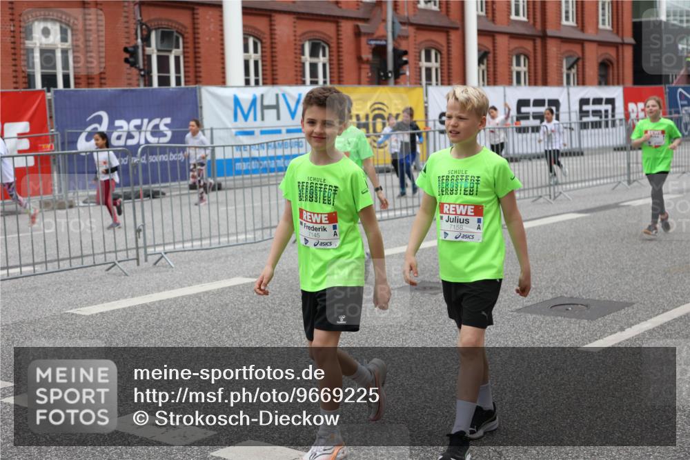 25.04.2026 - Das Zehntel Strokosch-Dieckow http://msf.ph/oto/9669225 25.04.2026 10:10:43 Allgemein zum Event 7145, 7158 meine-sportfotos.de