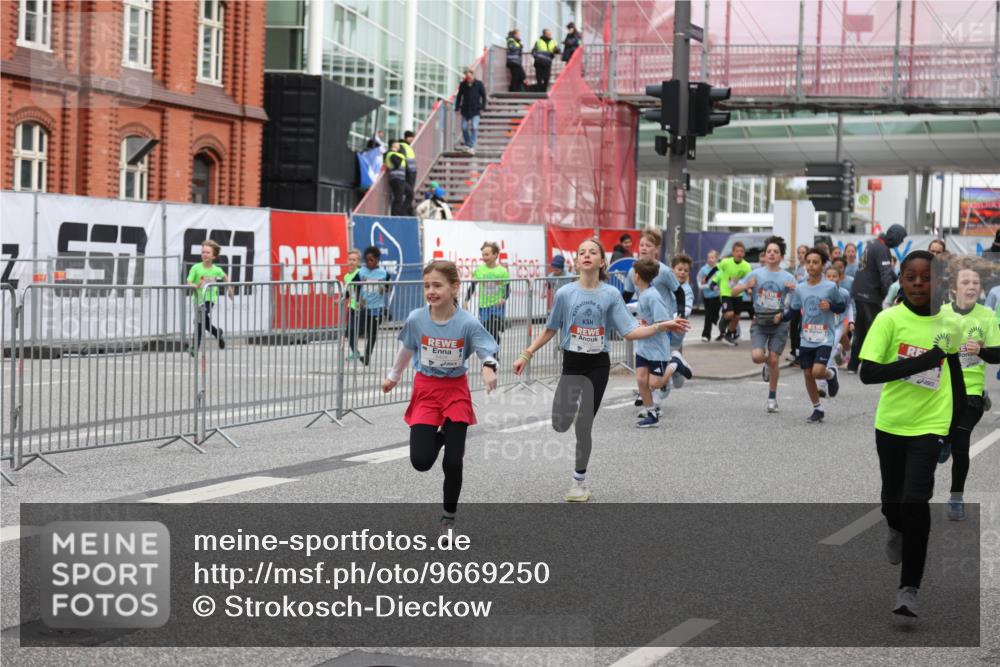 25.04.2026 - Das Zehntel Strokosch-Dieckow http://msf.ph/oto/9669250 25.04.2026 10:11:46 Allgemein zum Event 2222 meine-sportfotos.de