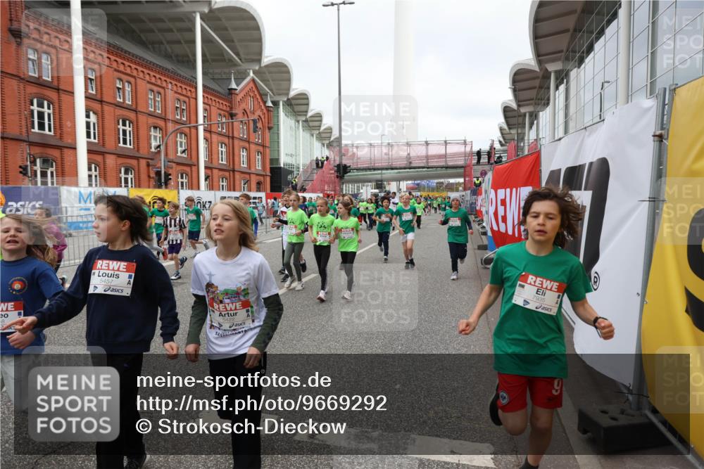 25.04.2026 - Das Zehntel Strokosch-Dieckow http://msf.ph/oto/9669292 25.04.2026 10:12:11 Allgemein zum Event 58, 5457, 5422, 7935 meine-sportfotos.de