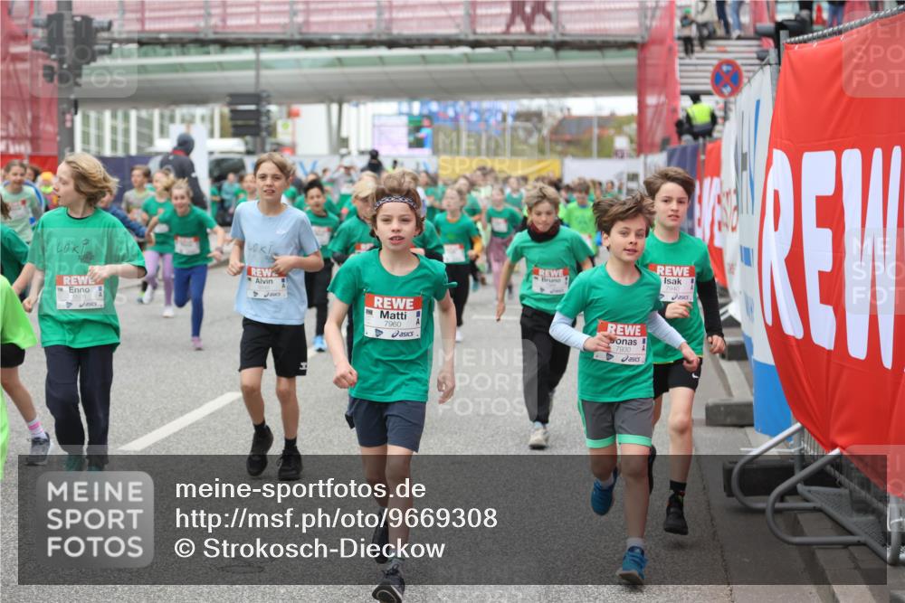 25.04.2026 - Das Zehntel Strokosch-Dieckow http://msf.ph/oto/9669308 25.04.2026 10:12:25 Allgemein zum Event 7960, 7930, 7940 meine-sportfotos.de