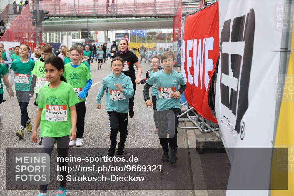 25.04.2026 - Das Zehntel Strokosch-Dieckow http://msf.ph/oto/9669323 25.04.2026 10:12:35 Allgemein zum Event 7327, 7547, 7501 meine-sportfotos.de