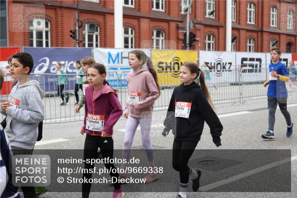 25.04.2026 - Das Zehntel Strokosch-Dieckow http://msf.ph/oto/9669338 25.04.2026 10:13:12 Allgemein zum Event 8047, 8046, 8049 meine-sportfotos.de