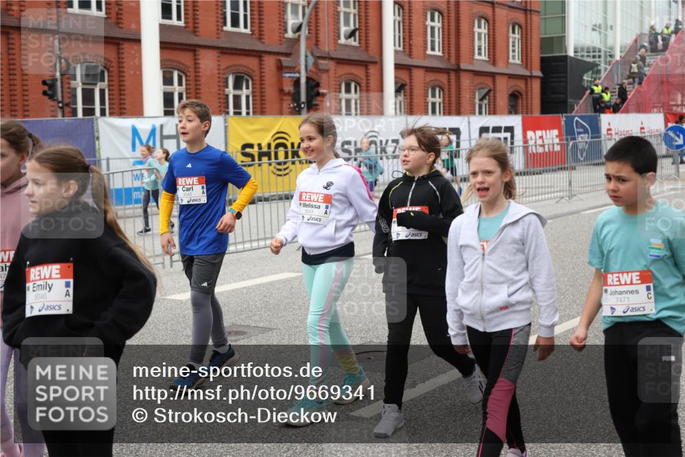 25.04.2026 - Das Zehntel Strokosch-Dieckow http://msf.ph/oto/9669341 25.04.2026 10:13:14 Allgemein zum Event 47, 8046, 8043, 7471 meine-sportfotos.de