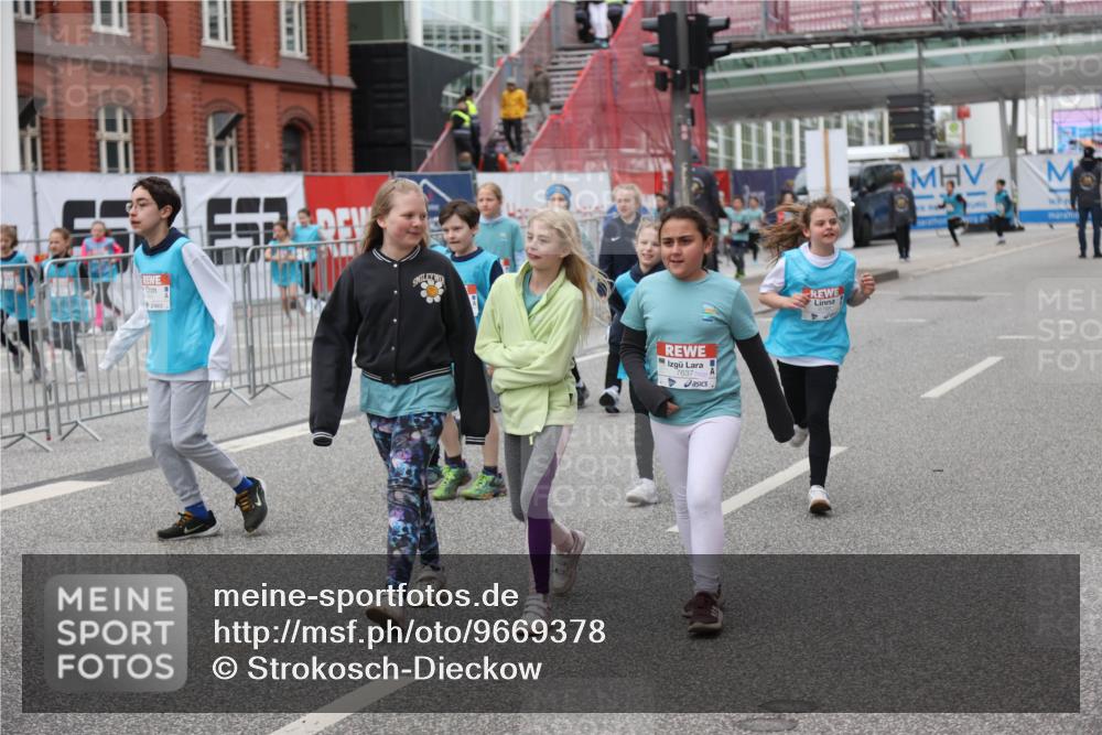 25.04.2026 - Das Zehntel Strokosch-Dieckow http://msf.ph/oto/9669378 25.04.2026 10:14:15 Allgemein zum Event 7637 meine-sportfotos.de