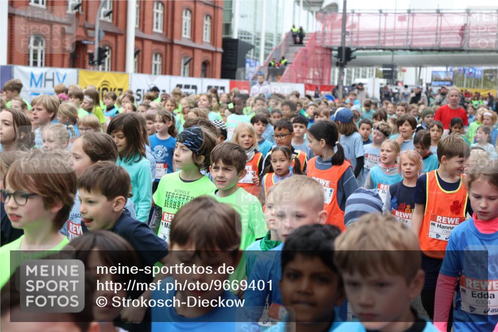 25.04.2026 - Das Zehntel Strokosch-Dieckow http://msf.ph/oto/9669401 25.04.2026 10:31:20 Allgemein zum Event 80, 7369, 6304 meine-sportfotos.de