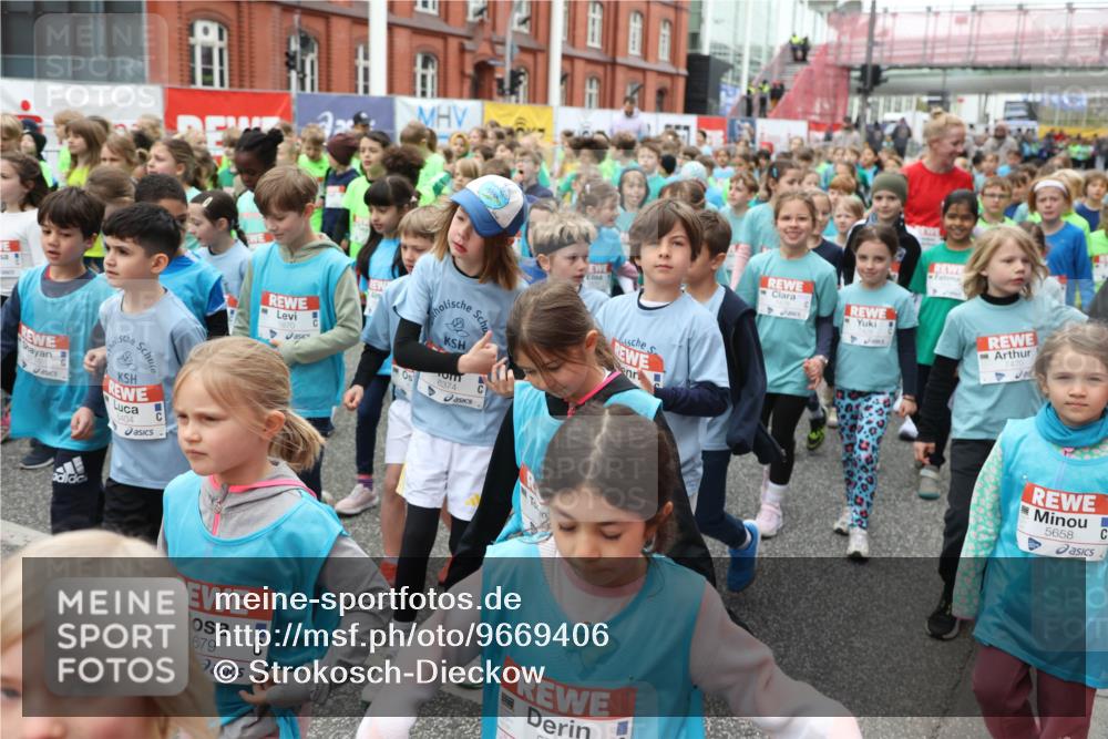 25.04.2026 - Das Zehntel Strokosch-Dieckow http://msf.ph/oto/9669406 25.04.2026 10:31:25 Allgemein zum Event 6404, 5670, 6374, 679, 5658 meine-sportfotos.de