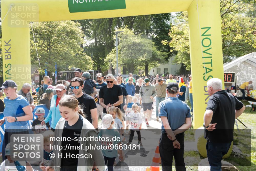 09.05.2026 - Störlauf H.Heesch http://msf.ph/oto/9669481 09.05.2026 13:03:38 Ziel 6133, 6129 meine-sportfotos.de