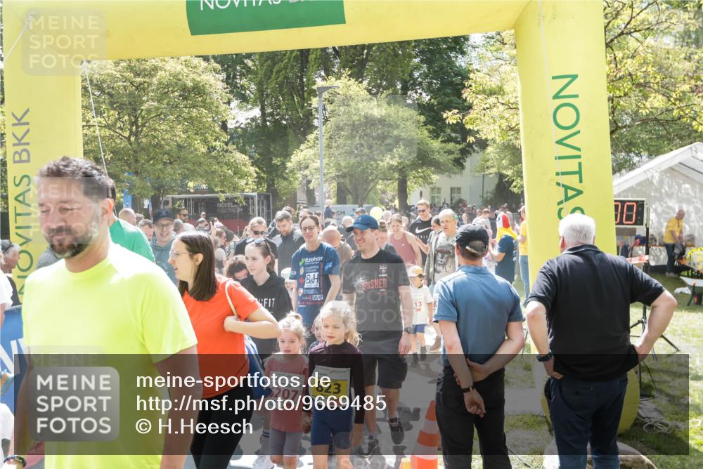 09.05.2026 - Störlauf H.Heesch http://msf.ph/oto/9669485 09.05.2026 13:03:48 Ziel 823, 207 meine-sportfotos.de