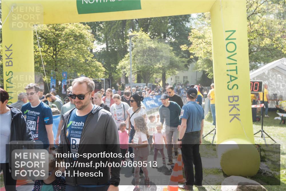 09.05.2026 - Störlauf H.Heesch http://msf.ph/oto/9669513 09.05.2026 13:04:41 Ziel 6255 meine-sportfotos.de