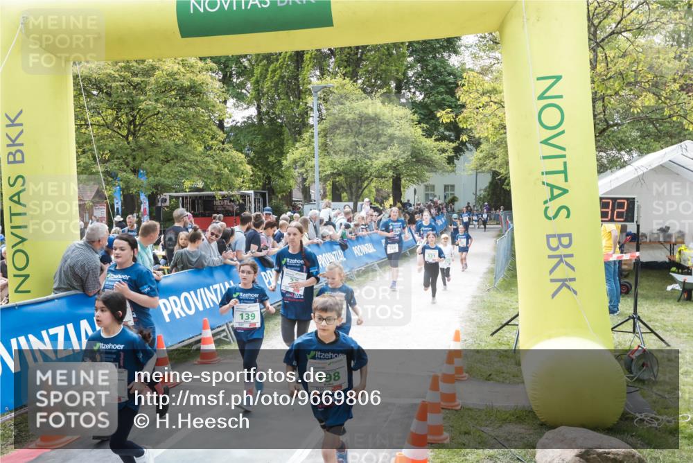 09.05.2026 - Störlauf H.Heesch http://msf.ph/oto/9669806 09.05.2026 13:29:32 Ziel 141, 139, 198 meine-sportfotos.de