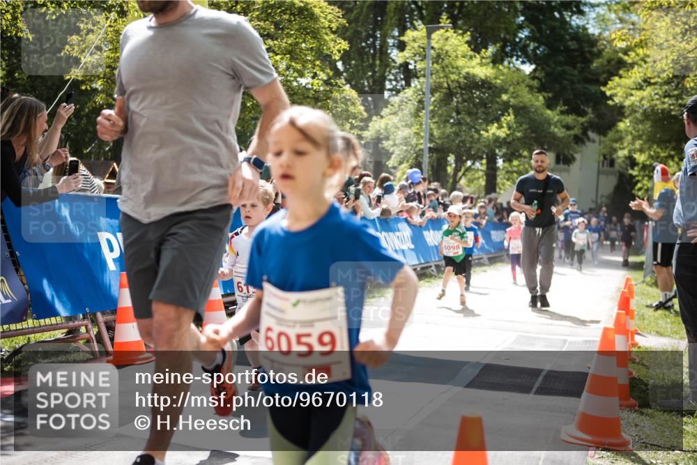 09.05.2026 - Störlauf H.Heesch http://msf.ph/oto/9670118 09.05.2026 13:02:09 Ziel 61, 6059, 6098 meine-sportfotos.de