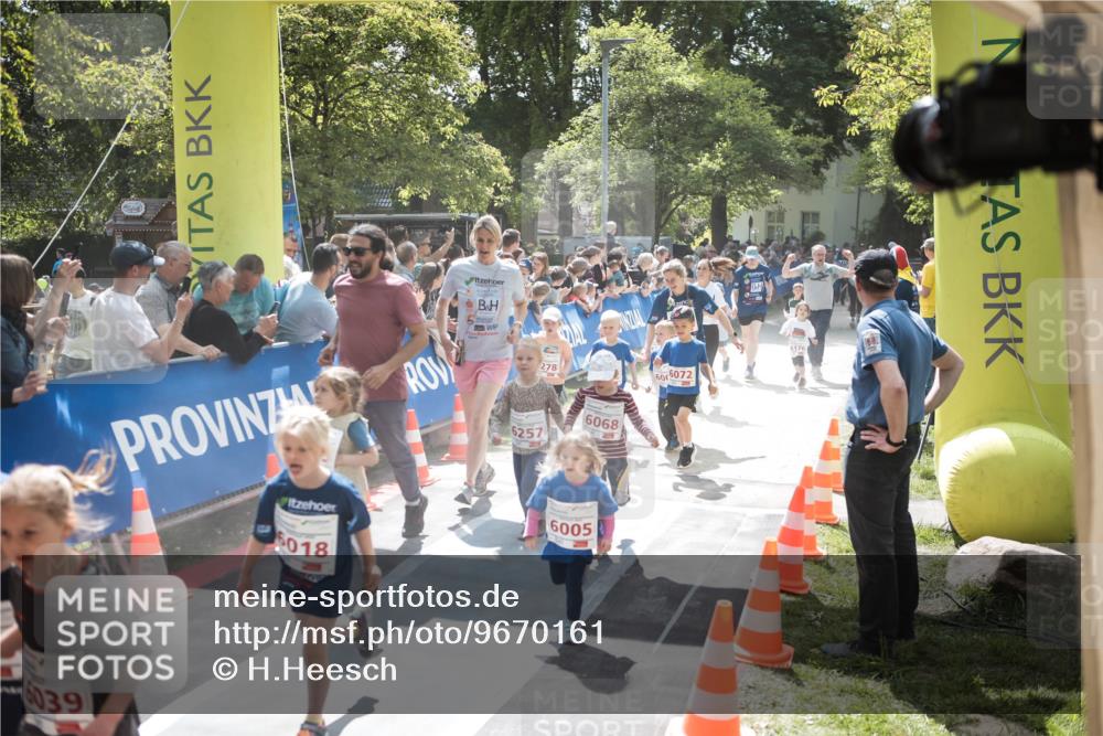 09.05.2026 - Störlauf H.Heesch http://msf.ph/oto/9670161 09.05.2026 13:02:36 Ziel 039, 6018, 278, 6257, 6068, 6005, 606072, 6176, 681 meine-sportfotos.de