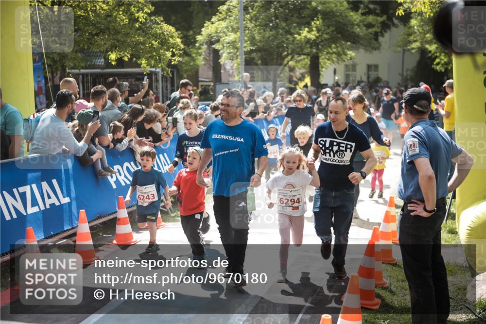 09.05.2026 - Störlauf H.Heesch http://msf.ph/oto/9670180 09.05.2026 13:02:45 Ziel 6243, 83, 064, 6294, 681 meine-sportfotos.de