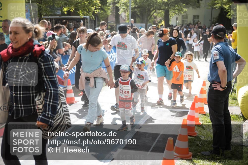 09.05.2026 - Störlauf H.Heesch http://msf.ph/oto/9670190 09.05.2026 13:02:50 Ziel 6238, 186, 23, 6161, 68 meine-sportfotos.de