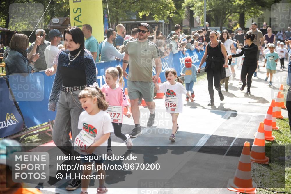 09.05.2026 - Störlauf H.Heesch http://msf.ph/oto/9670200 09.05.2026 13:02:54 Ziel 6161, 277, 2, 6159 meine-sportfotos.de