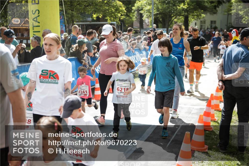 09.05.2026 - Störlauf H.Heesch http://msf.ph/oto/9670223 09.05.2026 13:03:08 Ziel 6141, 2004, 6218, 8, 6144, 6236 meine-sportfotos.de