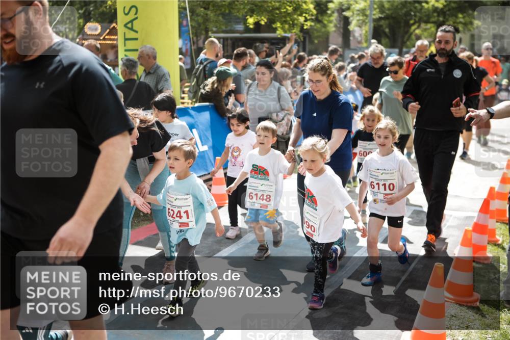 09.05.2026 - Störlauf H.Heesch http://msf.ph/oto/9670233 09.05.2026 13:03:15 Ziel 6241, 6148, 90, 600, 6110 meine-sportfotos.de