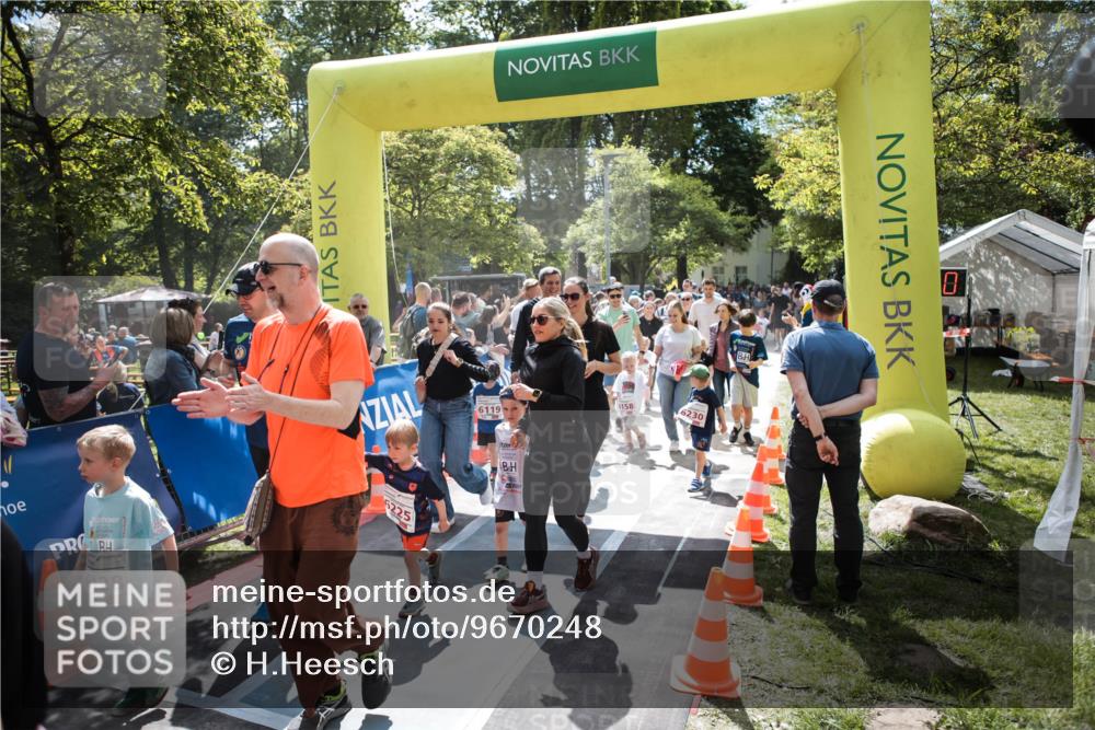 09.05.2026 - Störlauf H.Heesch http://msf.ph/oto/9670248 09.05.2026 13:03:21 Ziel 6128, 6119 meine-sportfotos.de