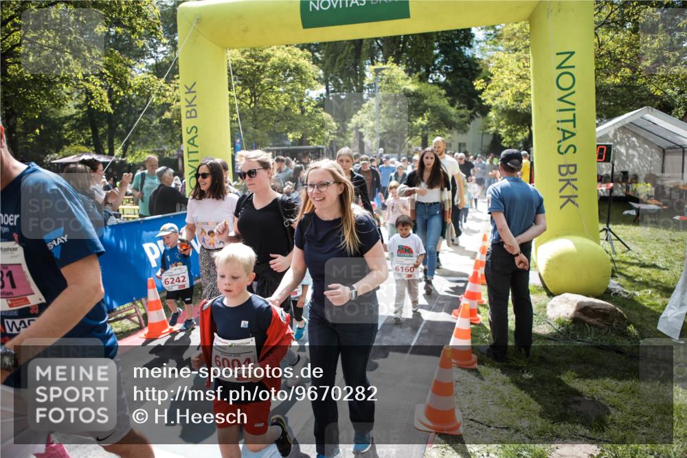 09.05.2026 - Störlauf H.Heesch http://msf.ph/oto/9670282 09.05.2026 13:03:33 Ziel 6242, 6004, 6160 meine-sportfotos.de