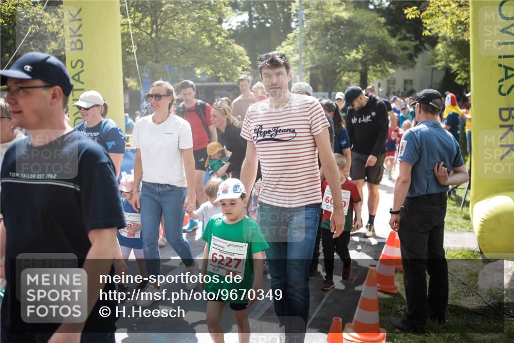 09.05.2026 - Störlauf H.Heesch http://msf.ph/oto/9670349 09.05.2026 13:04:15 Ziel 1962, 2026, 6227, 60, 0 meine-sportfotos.de