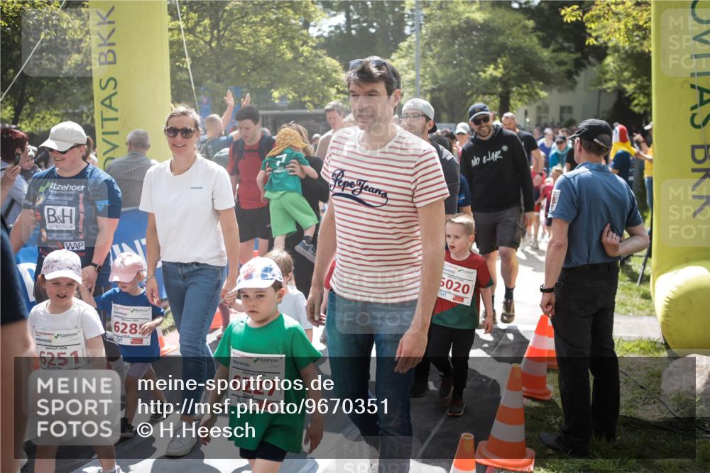 09.05.2026 - Störlauf H.Heesch http://msf.ph/oto/9670351 09.05.2026 13:04:15 Ziel 2026, 6251, 628, 2026, 6227, 6020 meine-sportfotos.de