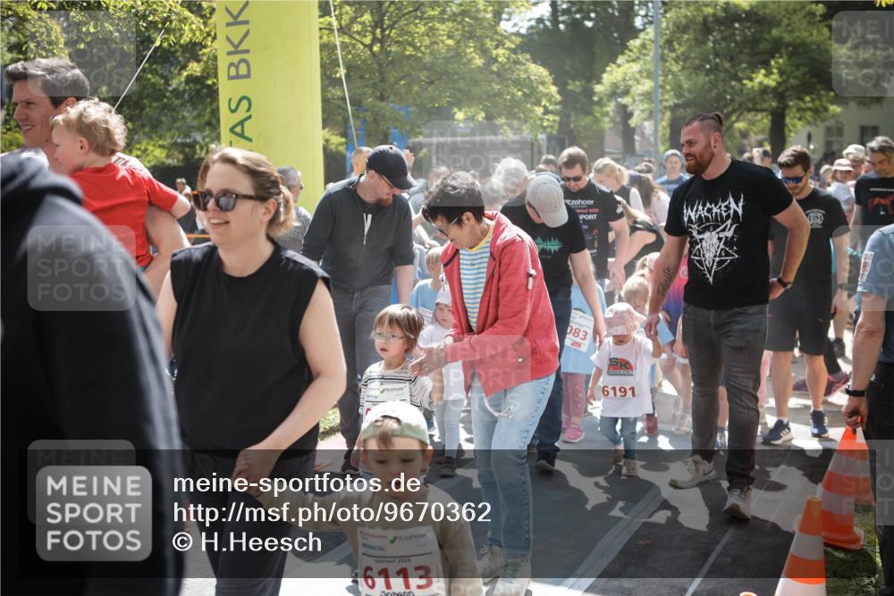 09.05.2026 - Störlauf H.Heesch http://msf.ph/oto/9670362 09.05.2026 13:04:23 Ziel 2026, 6113, 2019, 083, 6191 meine-sportfotos.de