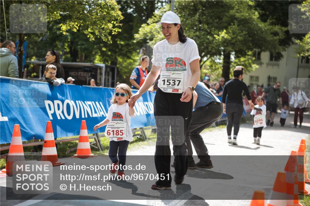 09.05.2026 - Störlauf H.Heesch http://msf.ph/oto/9670451 09.05.2026 13:06:16 Ziel 2026, 6185, 1537, 6096 meine-sportfotos.de