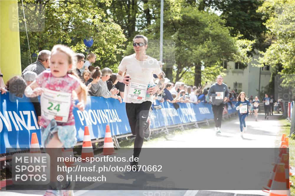 09.05.2026 - Störlauf H.Heesch http://msf.ph/oto/9670662 09.05.2026 13:27:35 Ziel 24, 25, 299 meine-sportfotos.de