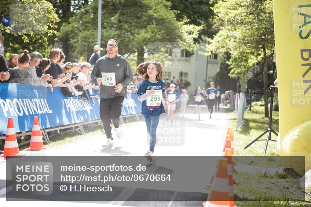 09.05.2026 - Störlauf H.Heesch http://msf.ph/oto/9670664 09.05.2026 13:27:37 Ziel 297, 299 meine-sportfotos.de