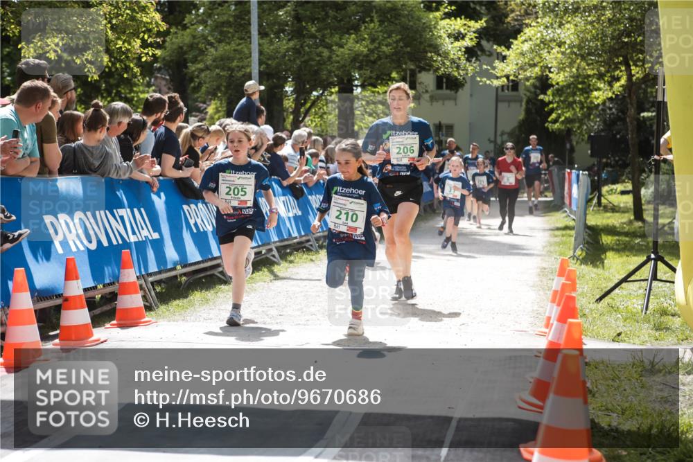09.05.2026 - Störlauf H.Heesch http://msf.ph/oto/9670686 09.05.2026 13:27:58 Ziel 205, 210, 206 meine-sportfotos.de